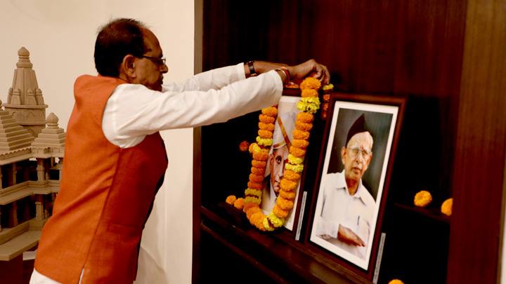 मुख्यमंत्री श्री चौहान ने भारत रत्न सर विश्वेश्वरैया की जयंती पर किया नमन